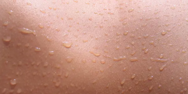 Acid hialuronic – secretul hidratării și elasticității pielii