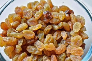 stafide strguri uscati beneficii valori nutritionale